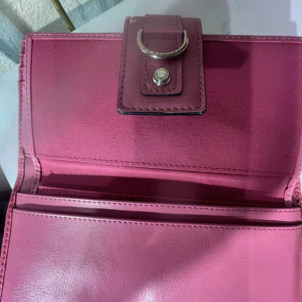 KENNETH COLE REACTION 2 tone Pink Wallet with Silver Accents